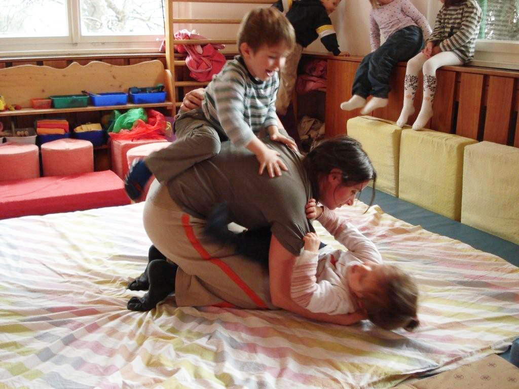 Johanna beim Spielen